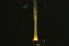 light bulb, energy, burning, burnt, burn, bulb, glow, electric bulb, lamp, filament lamp, smoke, fume, reek, white smoke, brown smoke, incense, broken, glas, damaged, worn, power, current, red heat, heat, warm, thermal stress, ncandescence
